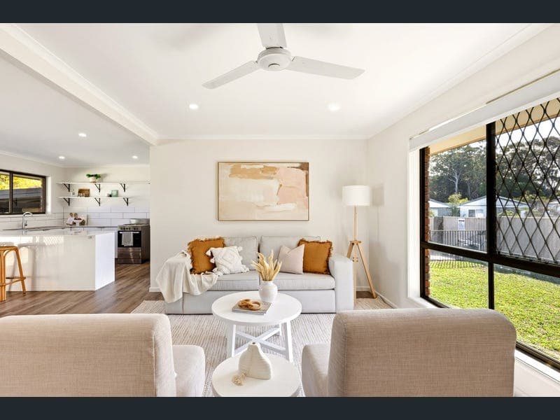 8 Picasso Court, Rothwell — photo 1 of 5
