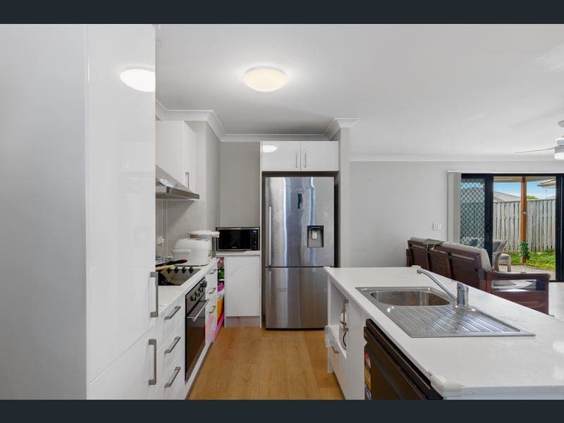 47 Tiffany Way, Pimpama — photo 1 of 5