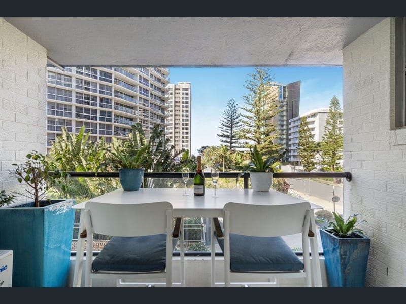 4/21 Clifford Street, Surfers Paradise — photo 1 of 5