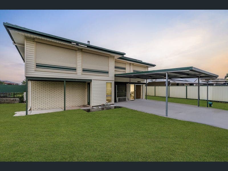 338 Middle Road, Boronia Heights — photo 1 of 5