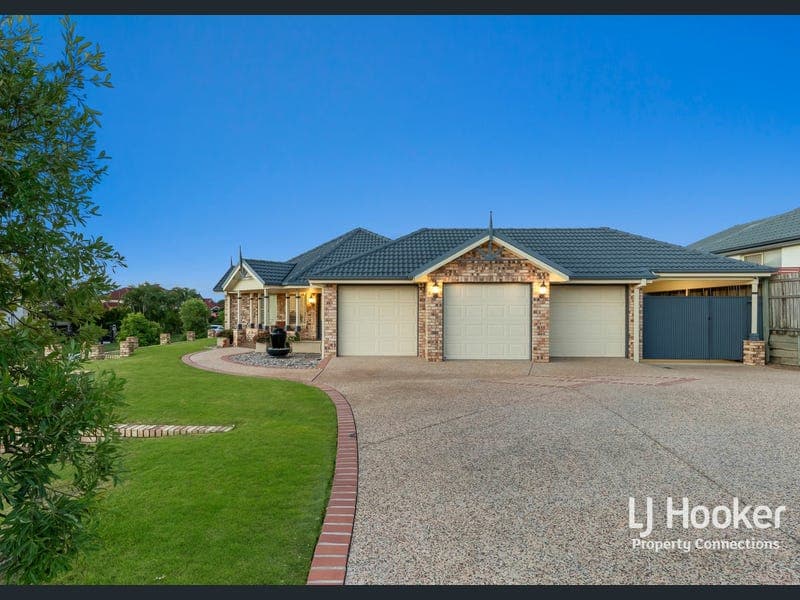 2 Bromley Close, Murrumba Downs — photo 1 of 5
