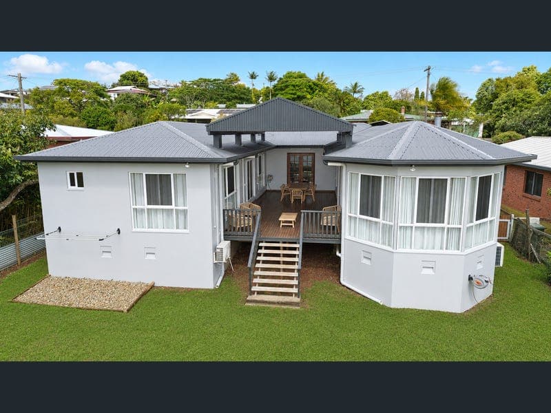 24 Crouch Avenue, Atherton — photo 1 of 5