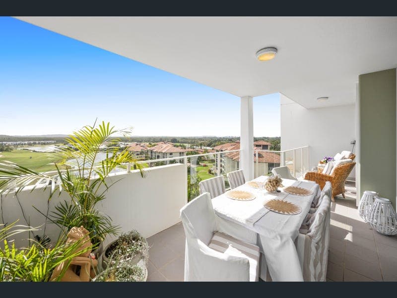 Unit 707/38 Mahogany Drive, Pelican Waters — photo 1 of 5