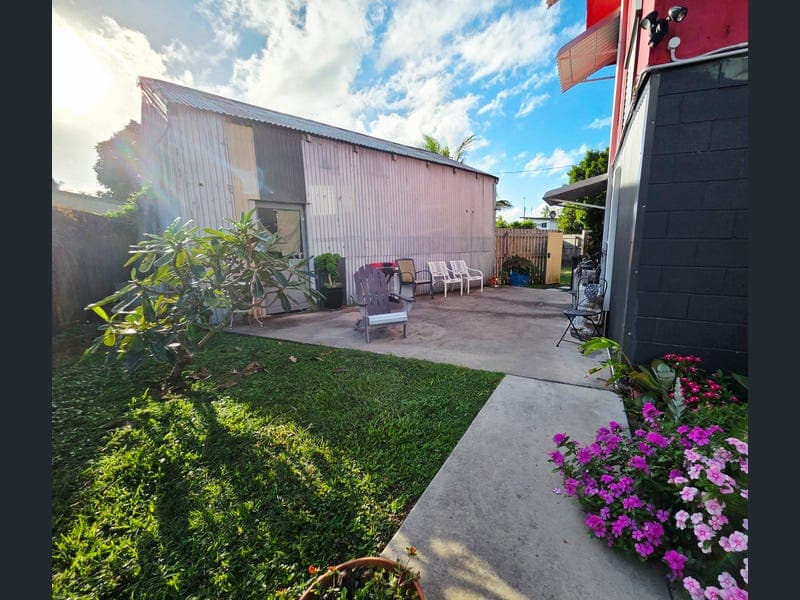 6 Armstrong Beach Road — photo 1 of 5