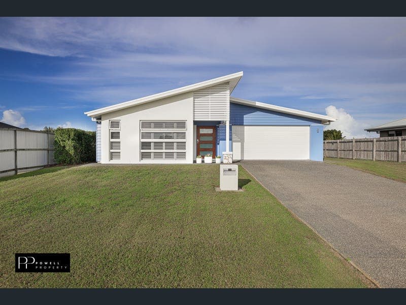 14 Avalon Street, Burnett Heads — photo 1 of 5
