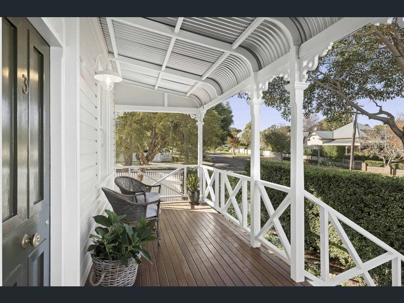 3 Robinson Street, North Toowoomba — photo 1 of 5