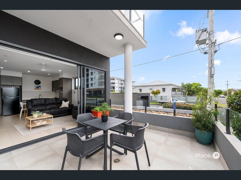 1/51 Emsworth Street, Wynnum — photo 1 of 5