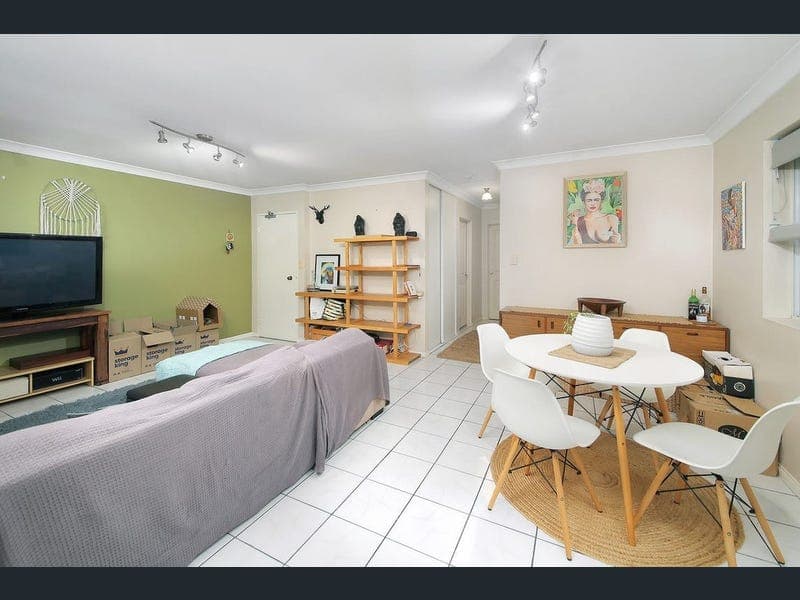 5/11 Beatrice Street, Greenslopes — photo 1 of 5