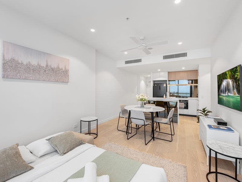 4401/8 Margaret Street, Brisbane City — photo 1 of 5