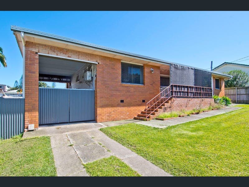 3 Alamein Street, Beenleigh — photo 1 of 5