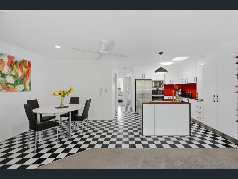 344/15 Burleigh Street, Burleigh Heads — photo 1 of 5