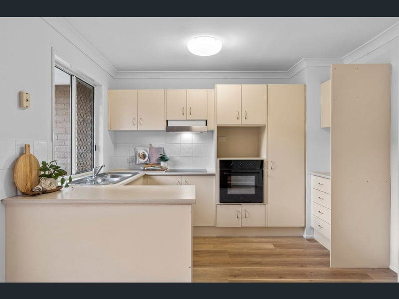 71 Shelduck Place, Calamvale — photo 1 of 5