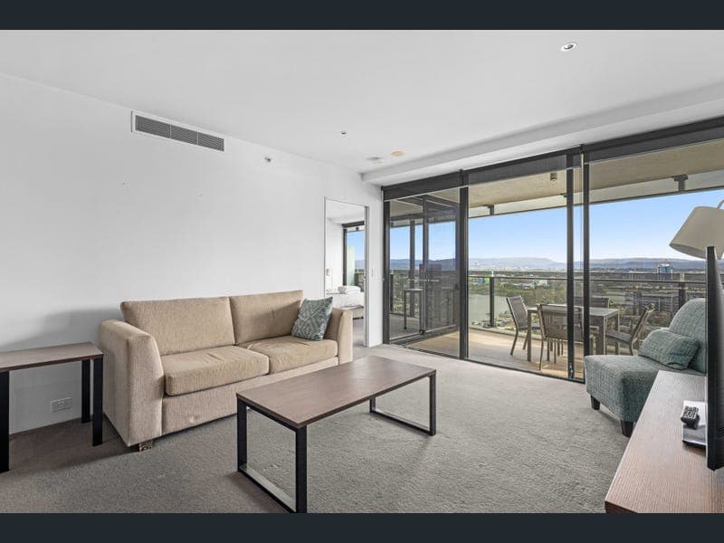 2187/9 Ferny Avenue, Surfers Paradise — photo 1 of 5
