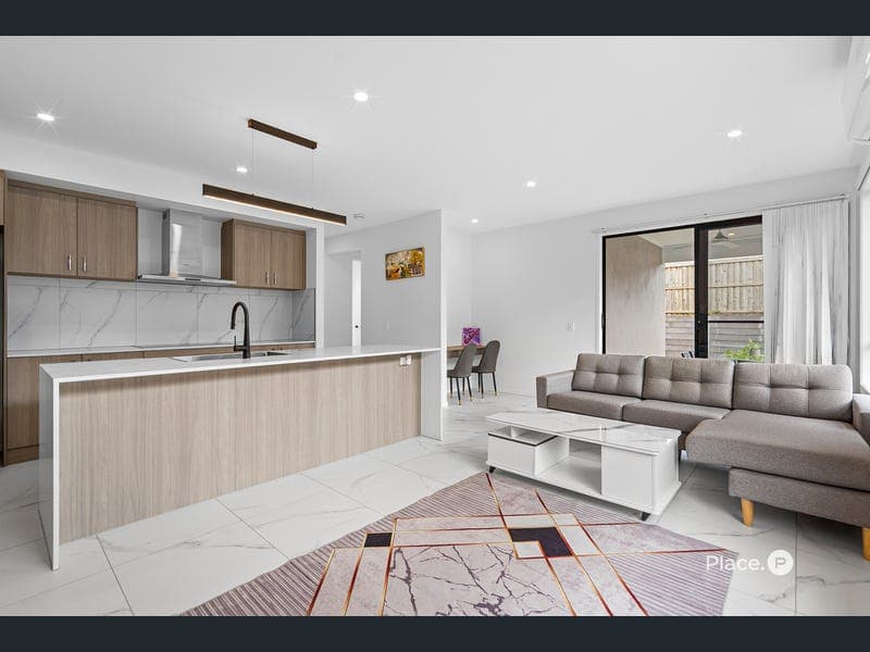 26 Ambrose Street, Chambers Flat — photo 1 of 5