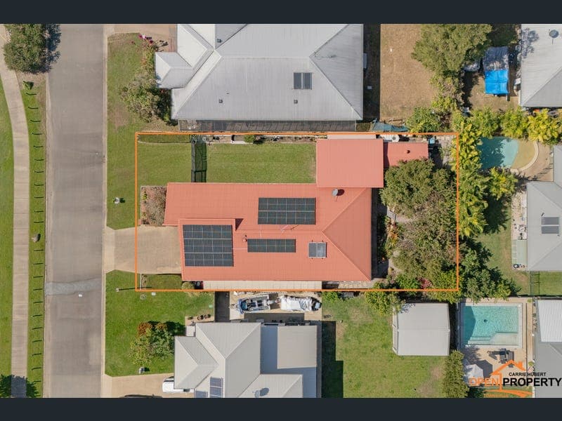 34 Ashmore Crescent, Burdell — photo 1 of 5