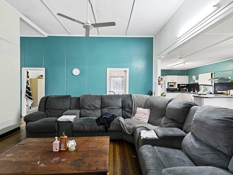 12 Crimmens Street, Maryborough — photo 1 of 5