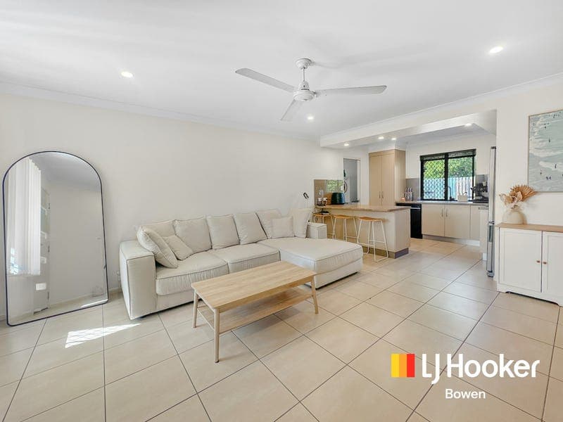 Unit 1/136 The Soldiers Road, Bowen — photo 1 of 5