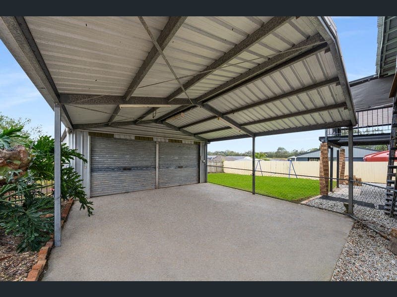20 Owen Street, Raceview — photo 1 of 5
