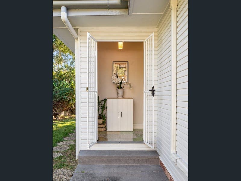 22 Andrew Avenue, Tarragindi — photo 1 of 5