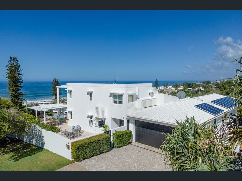 1 Whale Drive, Sunshine Beach — photo 1 of 5