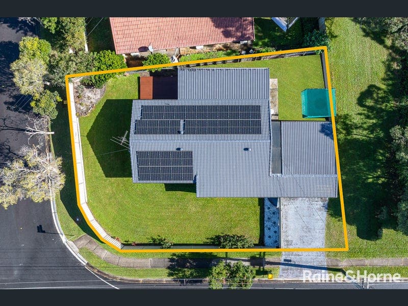 9 Brentwood Drive, Daisy Hill — photo 1 of 5