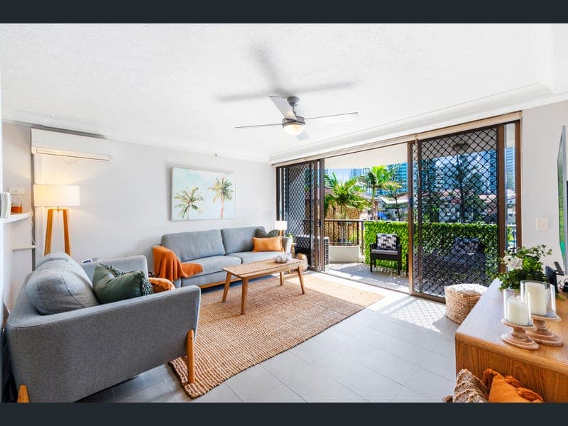 202/5 Enderley Avenue, Surfers Paradise — photo 1 of 5