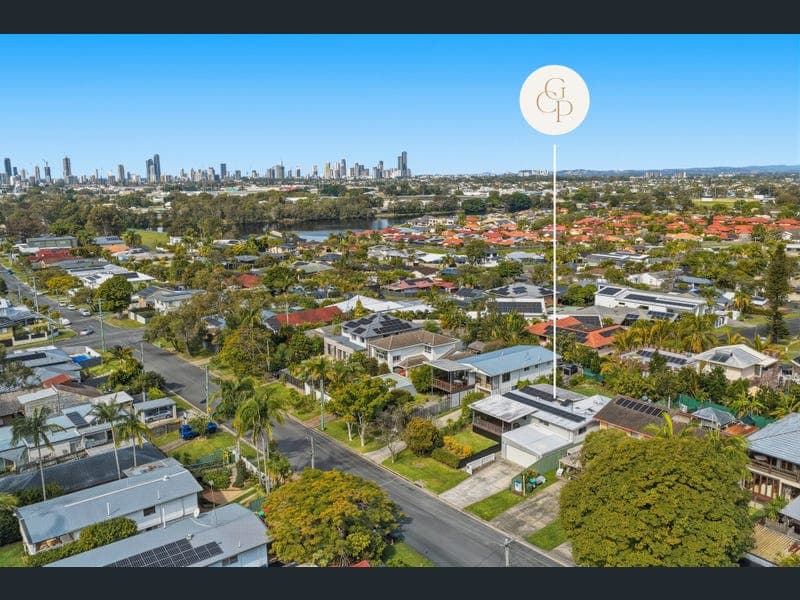 152 Bamboo Avenue, Benowa — photo 1 of 5