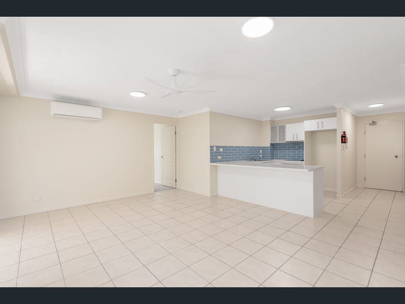 4/91 Mclean Street, Coolangatta — photo 1 of 5