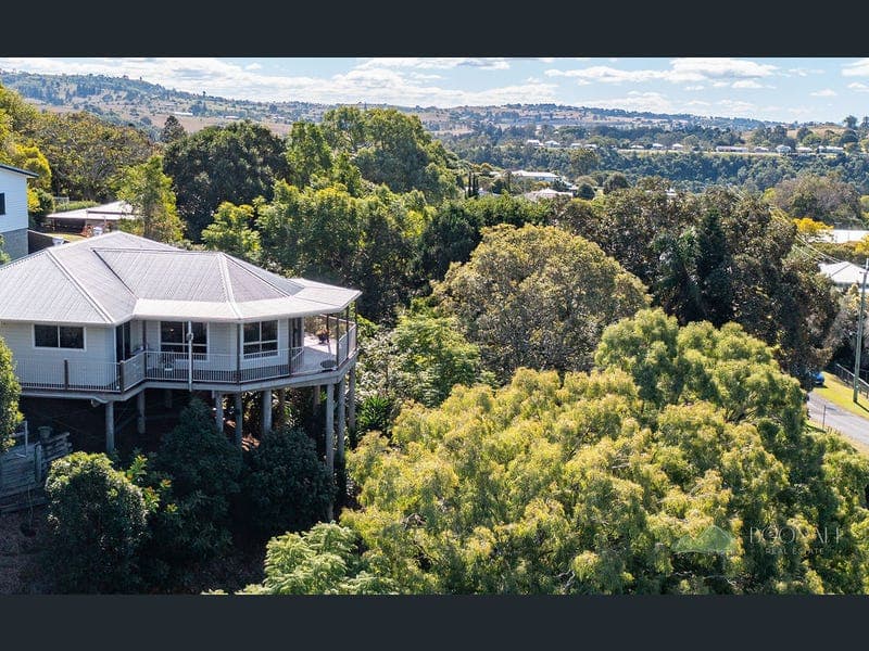 32 Leonard Street, Boonah — photo 1 of 5