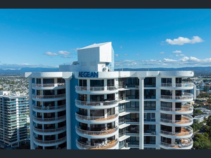 10C/30 Laycock Street, Surfers Paradise — photo 1 of 5
