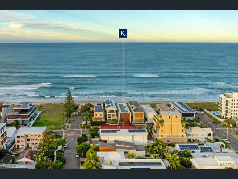 10 Ocean Street, Mermaid Beach — photo 1 of 5