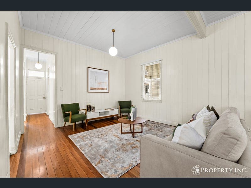 32 Archibald Street, West End — photo 1 of 5