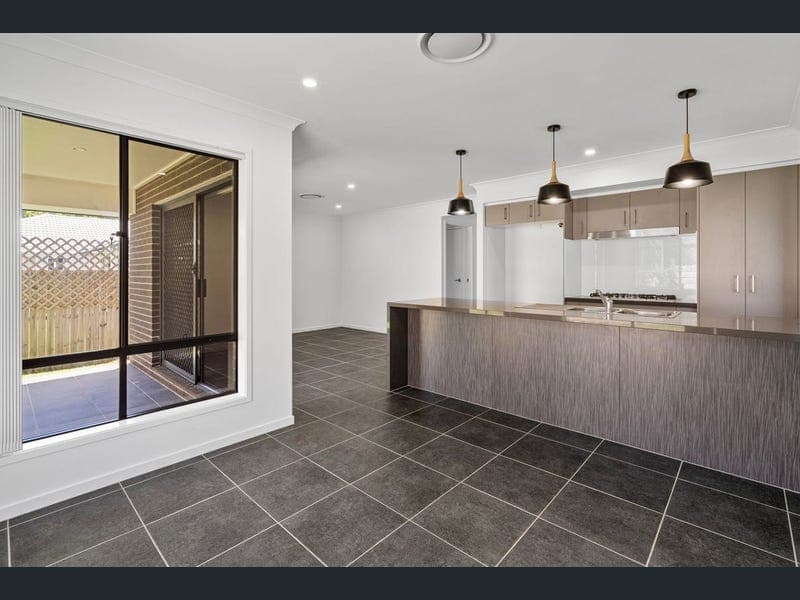 27 Mackenzie Street, Coomera — photo 1 of 5