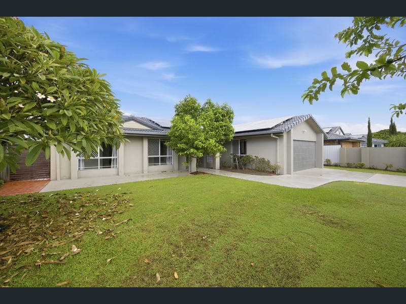 39 Port Jackson Boulevard, Clear Island Waters — photo 1 of 5