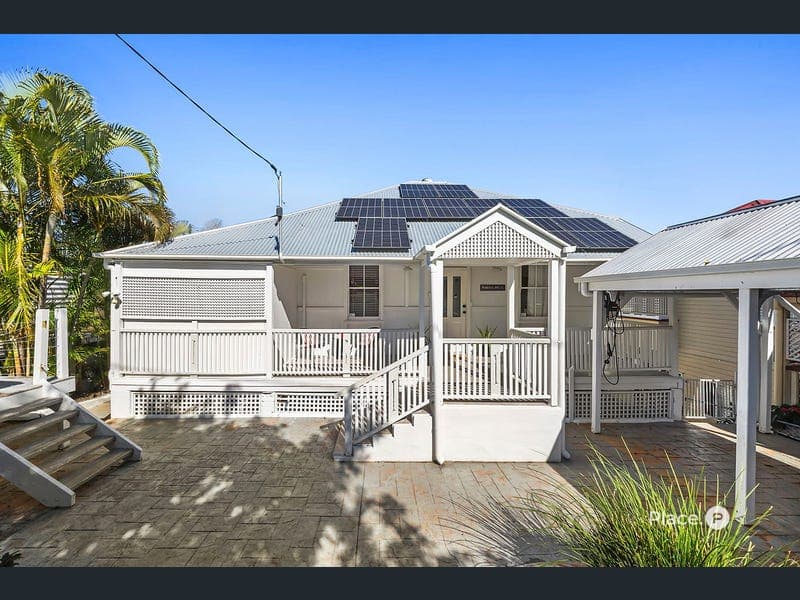 10 Jeffcott Street, Wavell Heights — photo 1 of 5