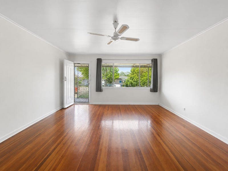 41 Madison Street, Woodridge — photo 1 of 5