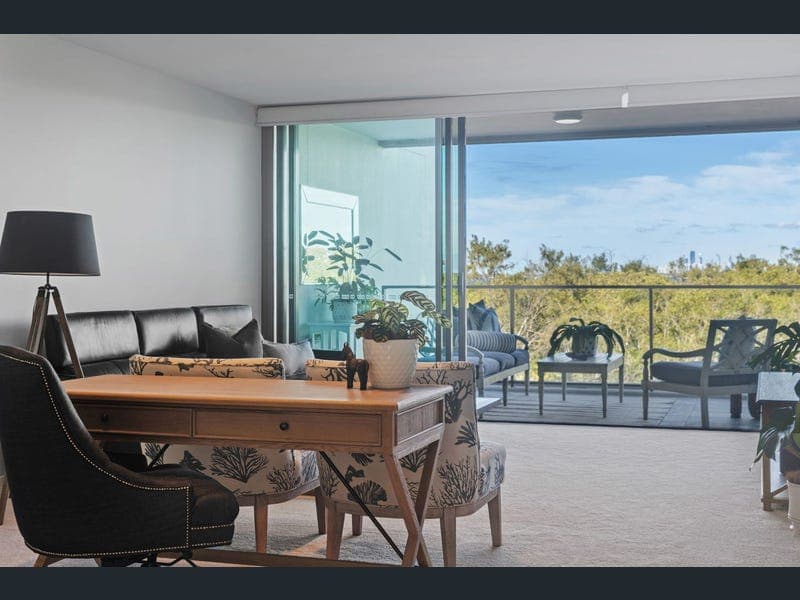 29205/2 Ephraim Island, Paradise Point — photo 1 of 5