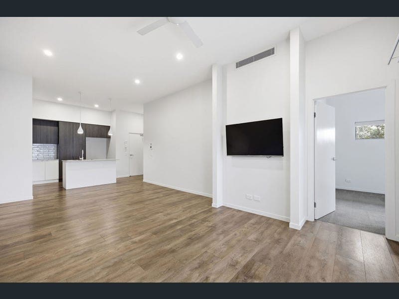 21/30 Careel Close, Helensvale — photo 1 of 5
