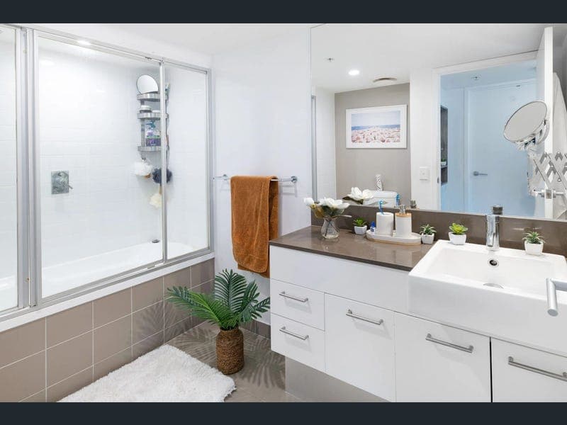 1332/56 Scarborough Street, Southport — photo 1 of 5