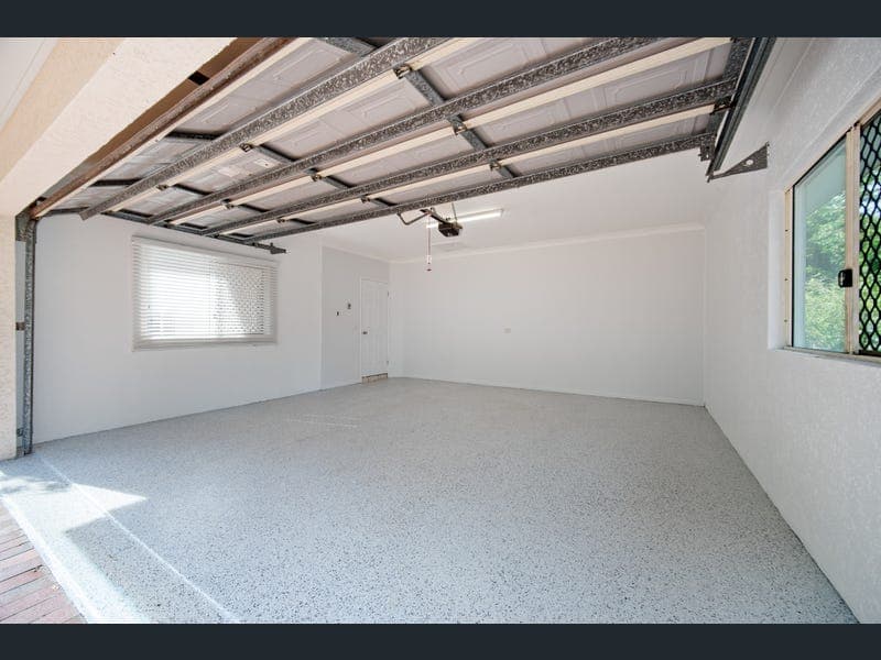 5 Country Court, Brinsmead — photo 1 of 5