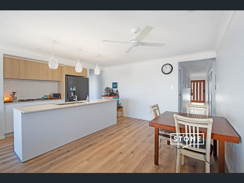 11 Amber Street, Morayfield — photo 1 of 5