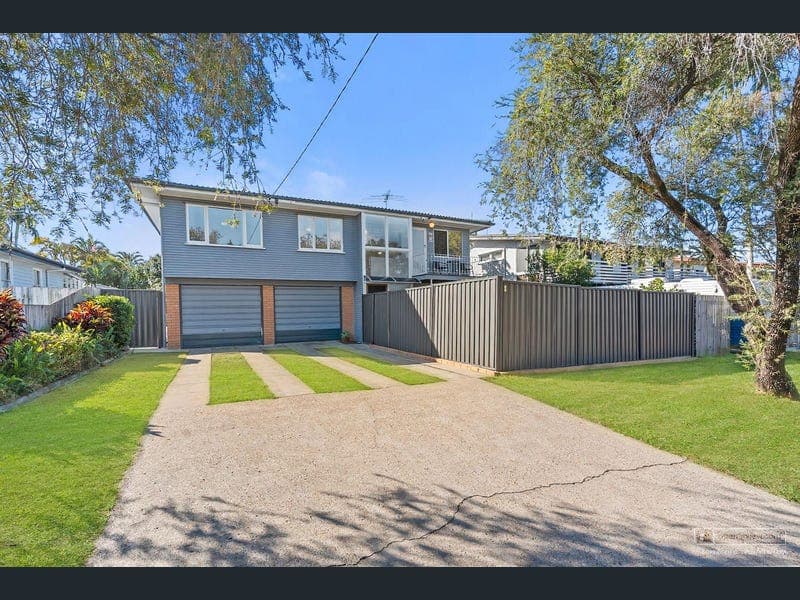 22 Crawford Street, Redcliffe — photo 1 of 5