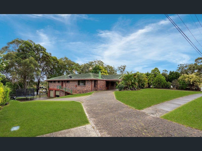 38 Hillview Parade, Ashmore — photo 1 of 5