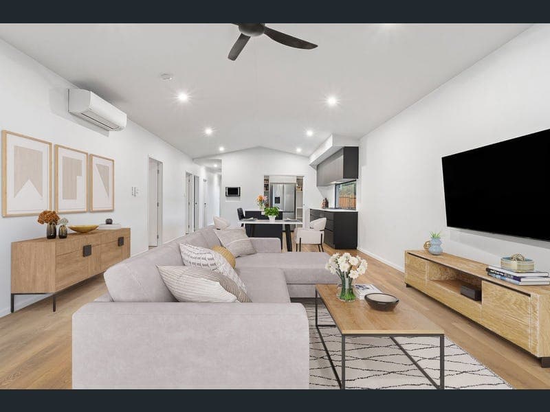 7 Kahili Crescent, Bentley Park — photo 1 of 5