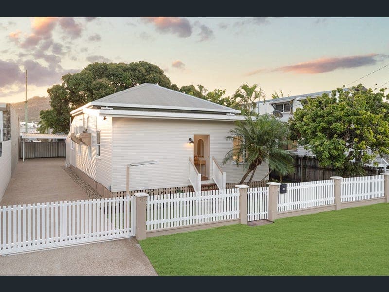 19 Tully Street, South Townsville — photo 1 of 5