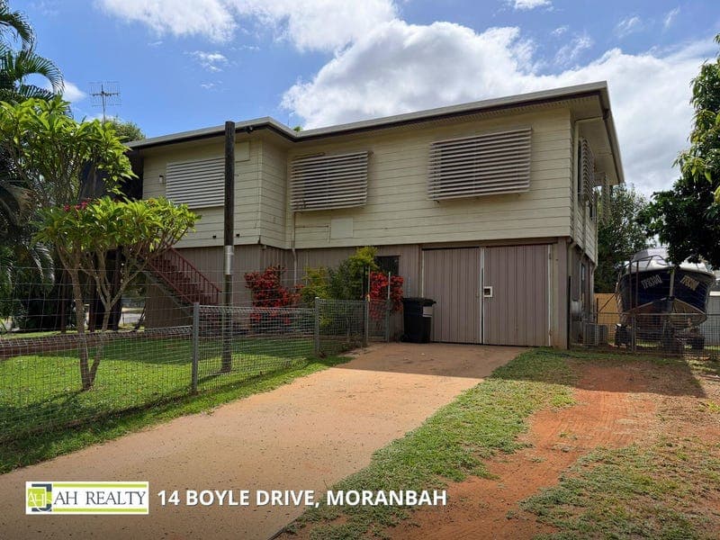14 Boyle Drive, Moranbah — photo 1 of 5
