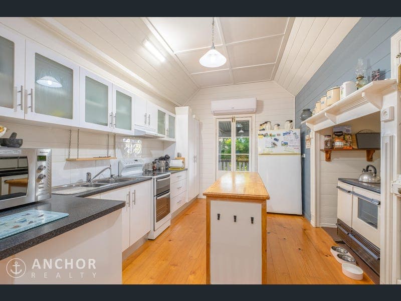 18 Watt Street, Gympie — photo 1 of 5