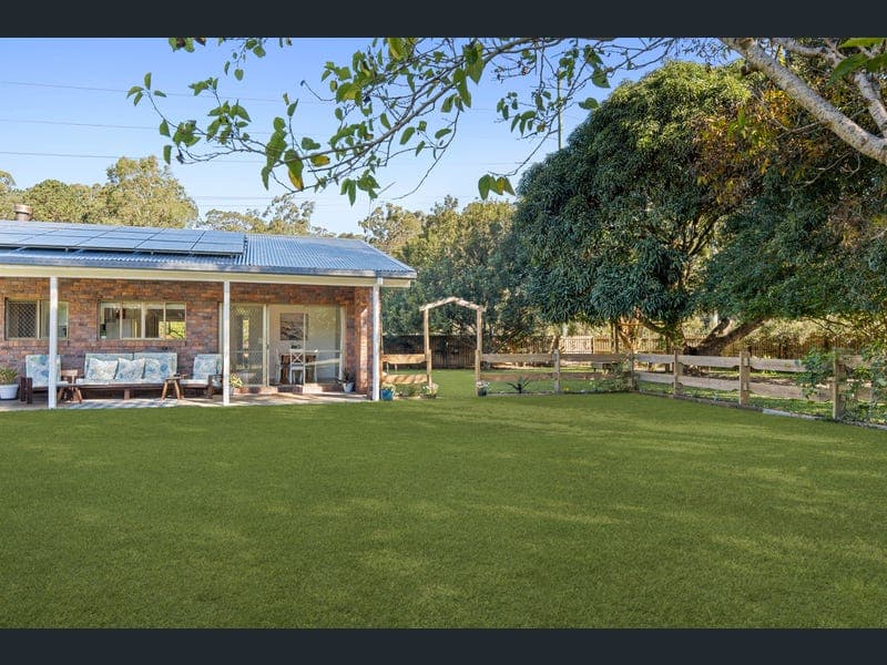 6 Alfs Pinch Road, Beerwah — photo 1 of 5