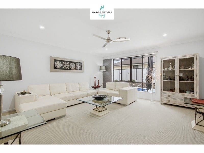 12 Mahalo Road, Booral — photo 1 of 5