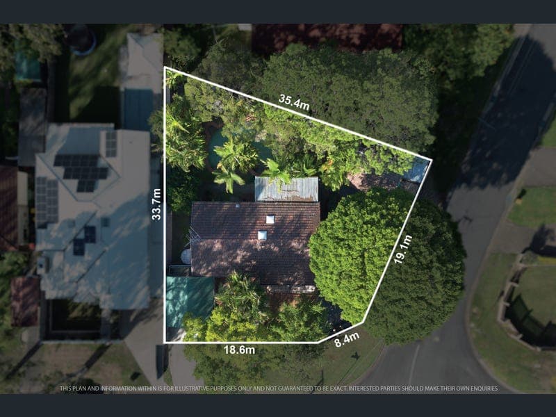 88 Canopus Street, Coorparoo — photo 1 of 5